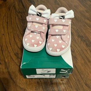 Toddler puma sneakers